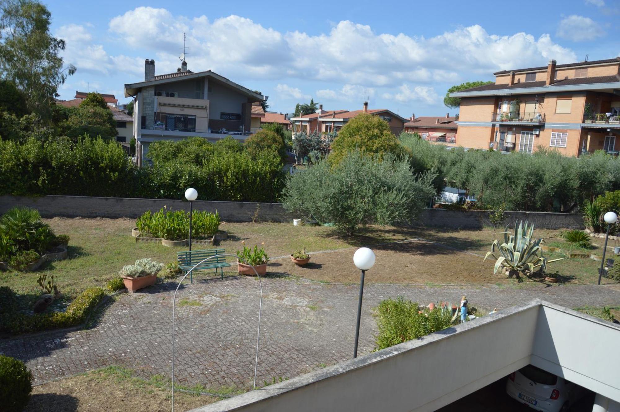 Domus Achille Fosco Hotel Ciampino Exterior photo